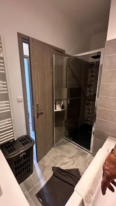 Вилла Maison Entierement Renovee Ambares-et-Lagrave Экстерьер фото