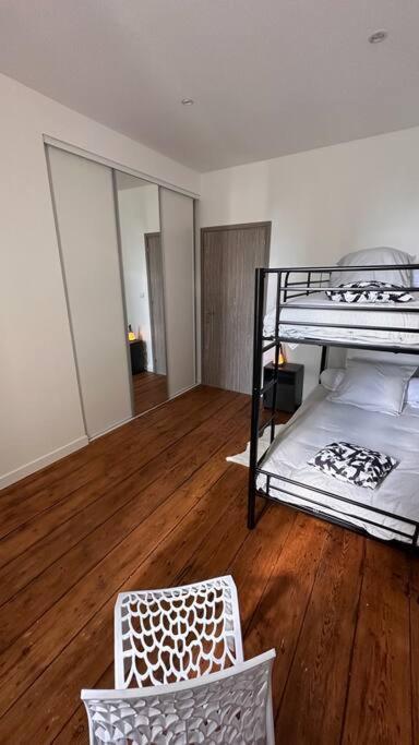 Вилла Maison Entierement Renovee Ambares-et-Lagrave Экстерьер фото